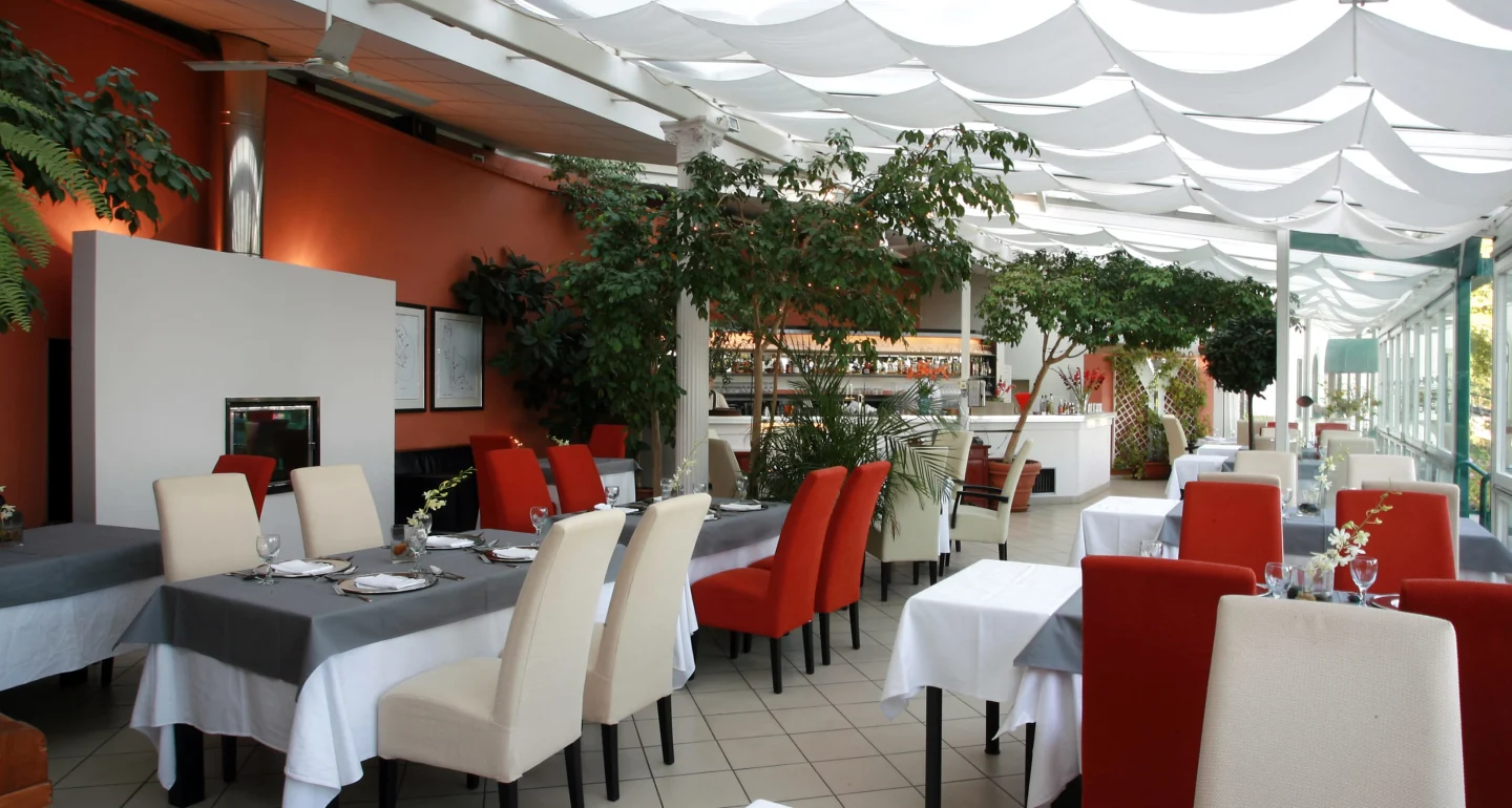 Nebozizek - Restaurant & Hotel